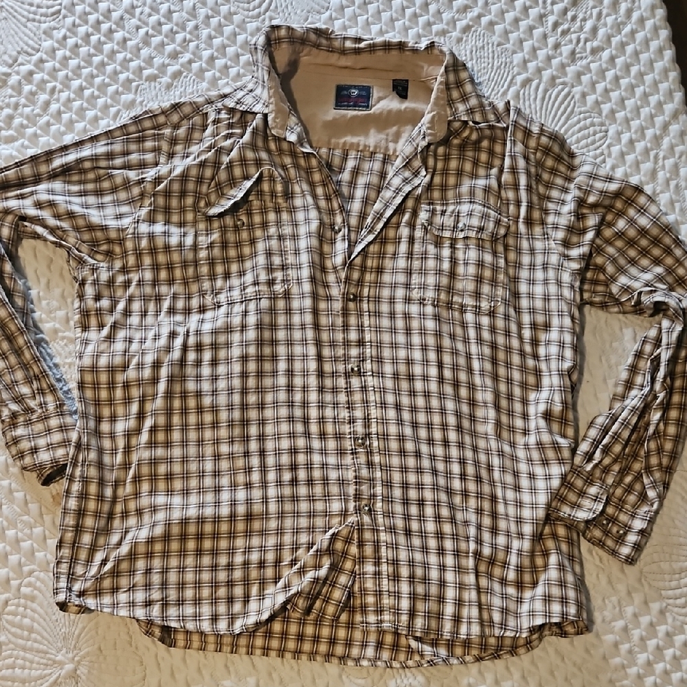 Wrangler Cream and Black Casual Button Down Shirt